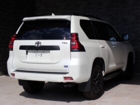 
									TOYOTA Land Cruiser Prado TX L Packet Matte Black Ed Pearl White 2023′ 8Q074 full								