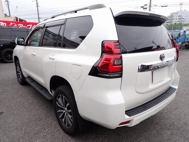TOYOTA Land Cruiser Prado TX L Package Sunroof 7 Seater Pearl White 2021′ 8Q076
