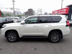 
									TOYOTA Land Cruiser Prado TX L Package Sunroof 7 Seater Pearl White 2021′ 8Q076 full								