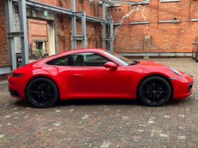 
									Porsche 911 Carrera Red 2024′ 8SEUV full								