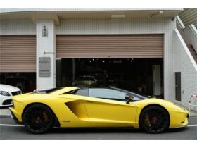 
									Lamborghini Aventador S Yellow 2018′ 8UMFX full								