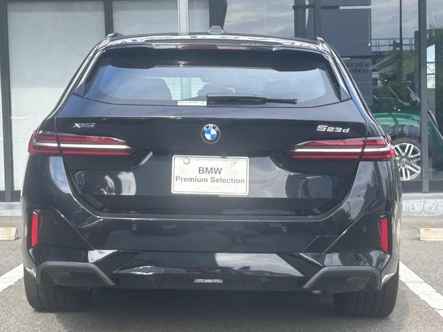BMW 5 Series 523d xDrive M Sport Black 2024′ 8WFJ4