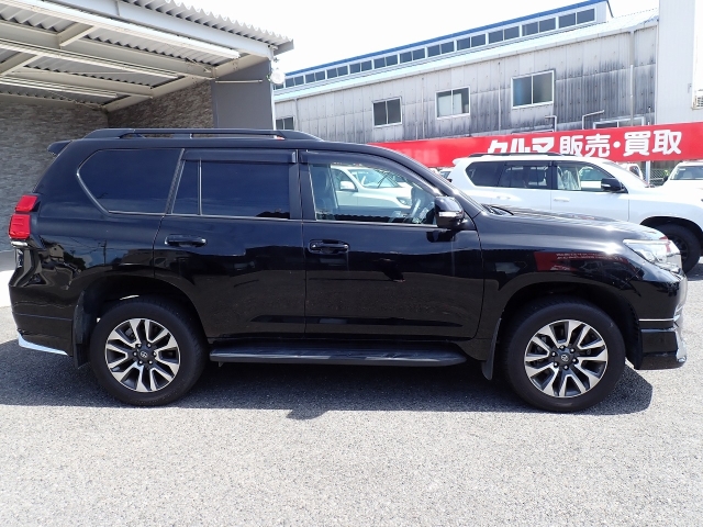 TOYOTA Land Cruiser Prado TX L Package Sunroof 7 Seater Black 2023′ 8WFLV