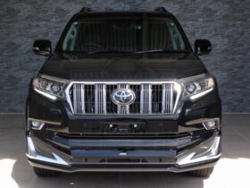 
									TOYOTA Land Cruiser Prado TX L Package Sunroof 7 Seater Black 2023′ 8WFLV full								
