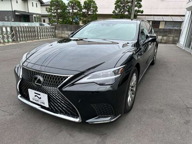 Lexus LS Executive Black 2023′ 8WONR