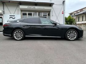 
									Lexus LS Executive Black 2023′ 8WONR full								