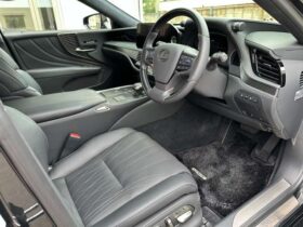 
									Lexus LS Executive Black 2023′ 8WONR full								