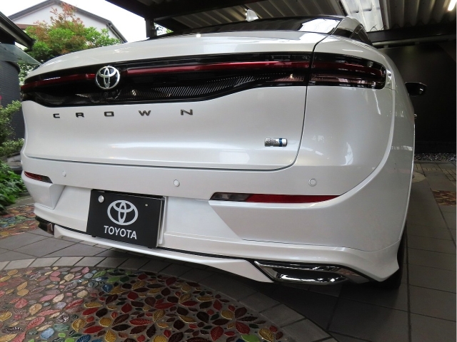 TOYOTA Crown CrossOver RS Advanced E-Four Pearl White 2024′ 8WP52