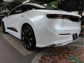 
									TOYOTA Crown CrossOver RS Advanced E-Four Pearl White 2024′ 8WP52 full								