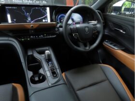 
									TOYOTA Crown CrossOver RS Advanced E-Four Pearl White 2024′ 8WP52 full								