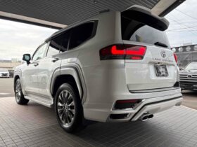 
									TOYOTA Land Cruiser Wagon ZX  Modelista  JBL & Rear Entertainment Pearl White 2022′ 8YKO4 full								