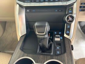 
									TOYOTA Land Cruiser Wagon ZX  Modelista  JBL & Rear Entertainment Pearl White 2022′ 8YKO4 full								