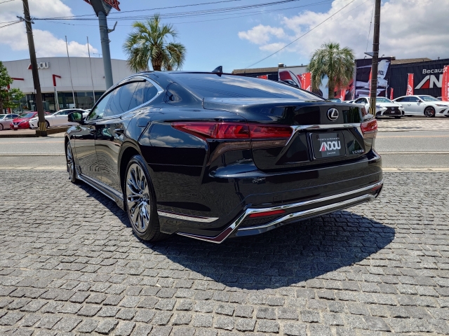 Lexus LS Executive Black 2023′ 8YKQB