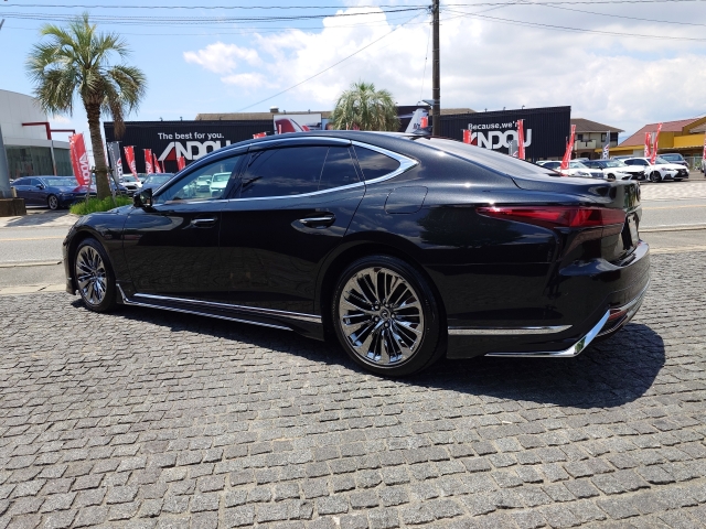 Lexus LS Executive Black 2023′ 8YKQB