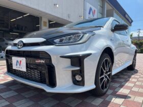 
									TOYOTA Yaris GRMN Rally Package Pearl White 2023′ 8YSIY full								