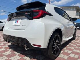 
									TOYOTA Yaris GRMN Rally Package Pearl White 2023′ 8YSIY full								
