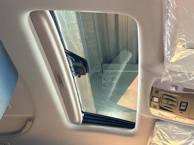 TOYOTA Alphard S C Package Pearl White 2022′ 90YW8