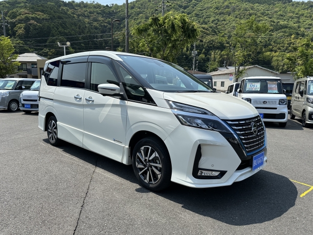 NISSAN Serena e-POWER Highway Star V Pearl White 2020′ 93I4M