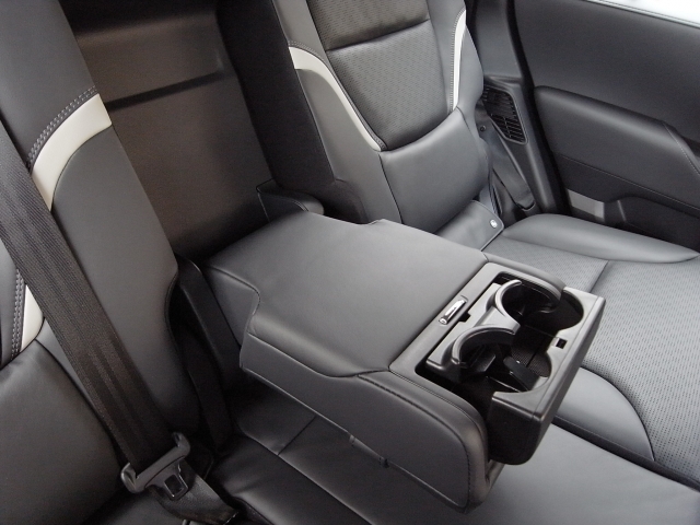 TOYOTA Land Cruiser Wagon GR Sport Pearl White 2024′ 950BS
