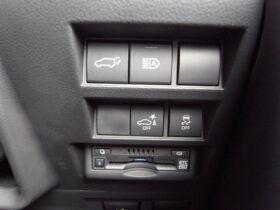 
									TOYOTA Land Cruiser Wagon GR Sport Pearl White 2024′ 950BS full								