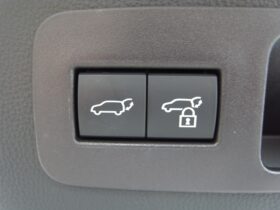 
									TOYOTA Land Cruiser Wagon GR Sport Pearl White 2024′ 950BS full								