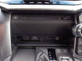 
									TOYOTA Land Cruiser Wagon GR Sport Pearl White 2024′ 950BS full								