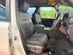 
									TOYOTA Land Cruiser Wagon VX Pearl White 2024′ 95904 full								
