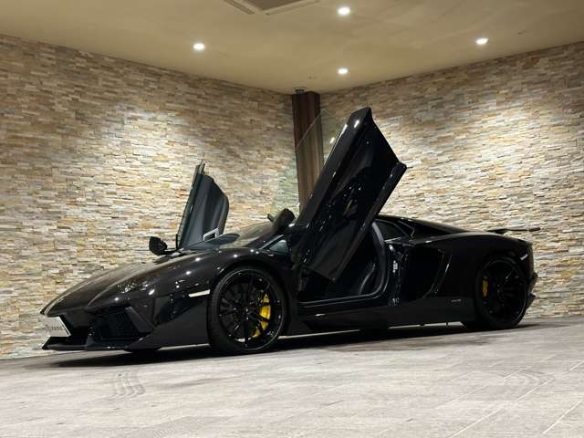 Lamborghini Aventador LP700-4 Black 2017′ 962PT