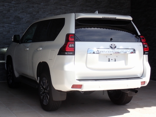 TOYOTA Land Cruiser Prado TX L Package Sunroof 7 Seater Pearl White 2023′ 99AGZ