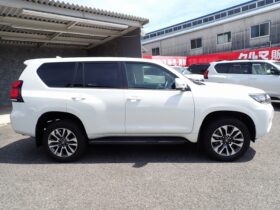 
									TOYOTA Land Cruiser Prado TX L Package Sunroof 7 Seater Pearl White 2023′ 99AGZ full								