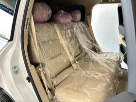 
									TOYOTA Land Cruiser Wagon ZX Pearl White 2024′ 9BRLX full								