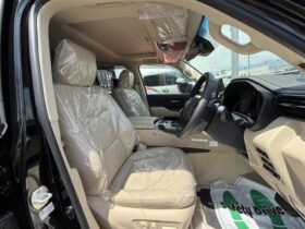 
									TOYOTA Land Cruiser Wagon ZX Black 2024′ 9DXB0 full								