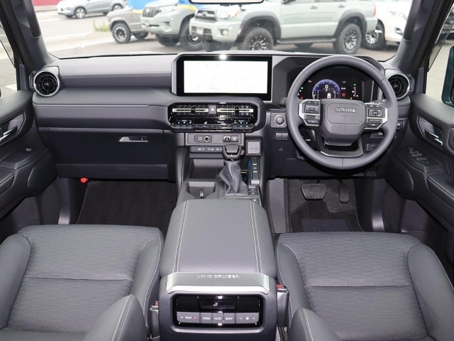 TOYOTA Land Cruiser Wagon VX Pearl White 2024′ 9I755