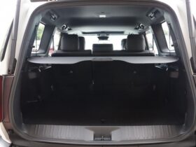 
									TOYOTA Land Cruiser Wagon VX Pearl White 2024′ 9I755 full								