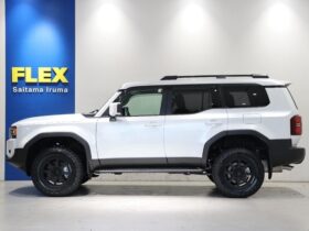 
									TOYOTA Land Cruiser Wagon VX Pearl White 2024′ 9I755 full								