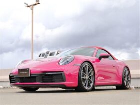 
									Porsche 911 Carrera Cabriolet PDK Pink 2023′ 9KCG1 full								