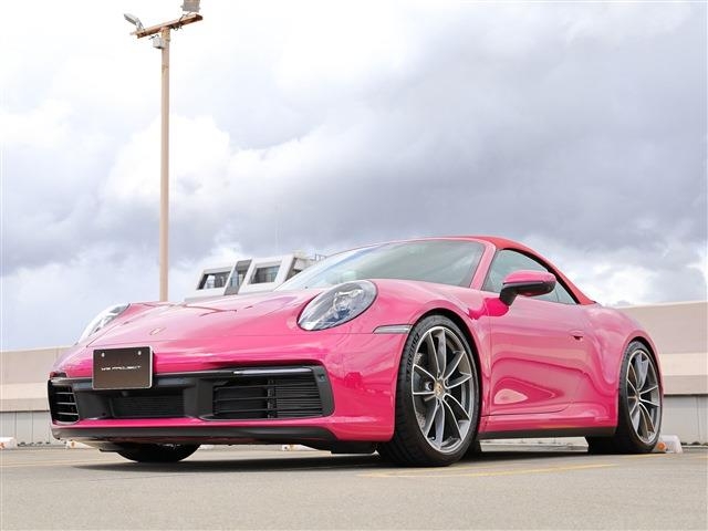Porsche 911 Carrera Cabriolet PDK Pink 2023′ 9KCG1