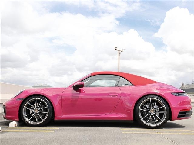 Porsche 911 Carrera Cabriolet PDK Pink 2023′ 9KCG1