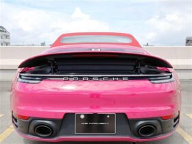 
									Porsche 911 Carrera Cabriolet PDK Pink 2023′ 9KCG1 full								