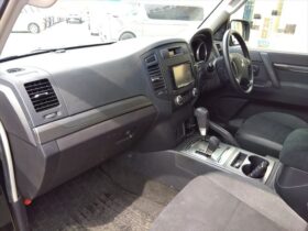 
									MITSUBISHI Pajero ZR-S Black/Gray 2006′ 9M5IY full								