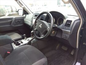 
									MITSUBISHI Pajero ZR-S Black/Gray 2006′ 9M5IY full								