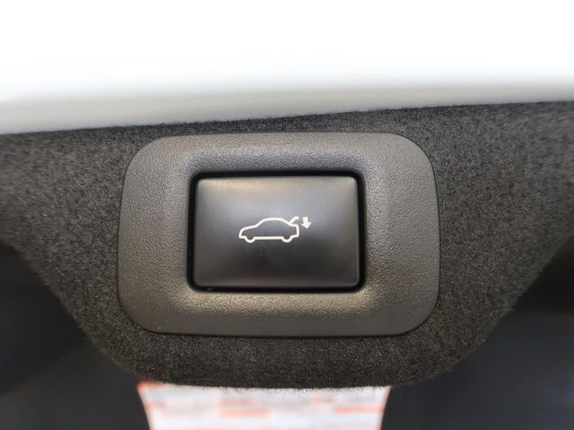 Lexus ES F Sport Pearl White 2020′ 9MDJM