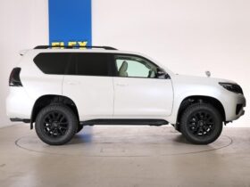 
									TOYOTA Land Cruiser Prado TX L Packet Matte Black Ed Pearl White 2022′ 9MHGQ full								