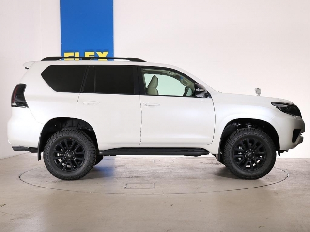 TOYOTA Land Cruiser Prado TX L Packet Matte Black Ed Pearl White 2022′ 9MHGQ