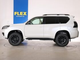 
									TOYOTA Land Cruiser Prado TX L Packet Matte Black Ed Pearl White 2022′ 9MHGQ full								
