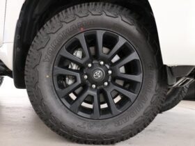 
									TOYOTA Land Cruiser Prado TX L Packet Matte Black Ed Pearl White 2022′ 9MHGQ full								