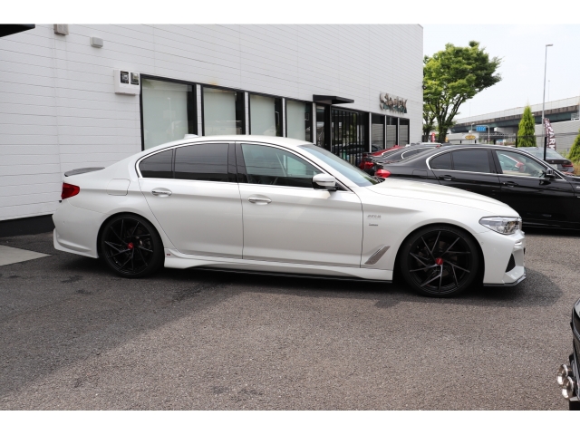 BMW 5 Series 523d Luxury Pearl White 2017′ 9MSKJ
