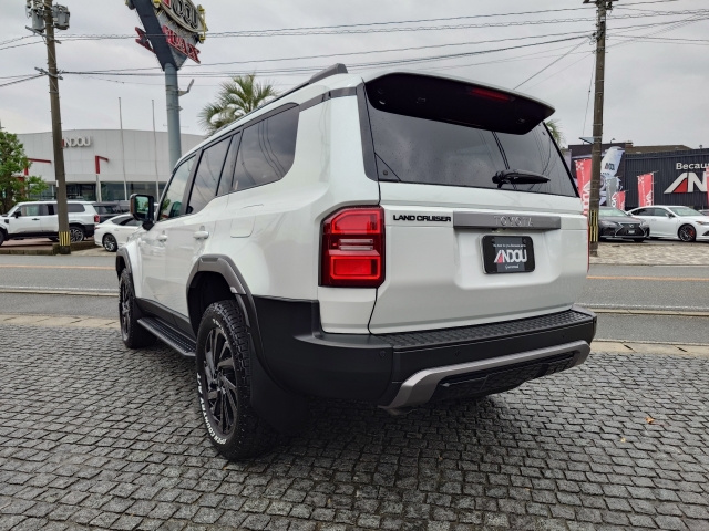TOYOTA Land Cruiser Wagon VX Pearl White 2024′ 9OAMZ