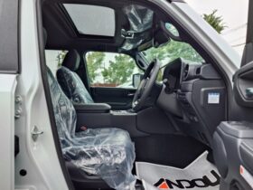 
									TOYOTA Land Cruiser Wagon VX Pearl White 2024′ 9OAMZ full								