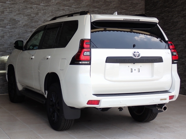 TOYOTA Land Cruiser Prado TX L Packet Matte Black Ed Pearl White 2023′ 9OANA